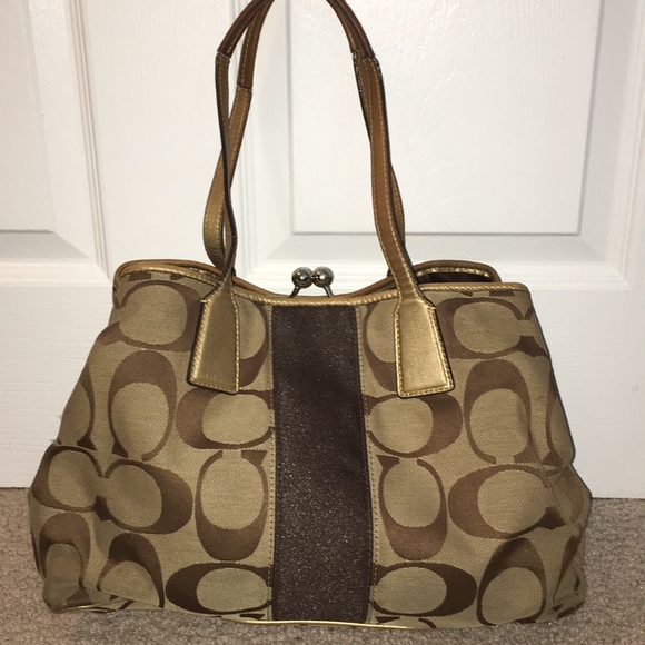 Coach Handbags - Coach Handbag in great condition!